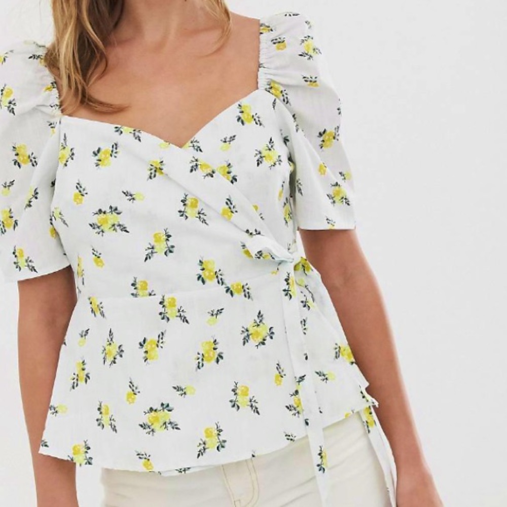 NWT! ASOS🌻Floral wrap Blouse